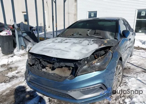 2015 Hyundai Sonata Sport z USA, uszkodzony, nr VIN 5NPE34AF0FH101042